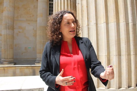 Angélica-Lozano