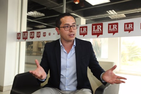 Andrés-Sáenz-Director-del-proyecto-de-ampliación-de-democracia-del-Instituto-Holandés-8