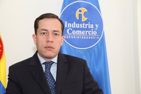 Andres-Barreto-SUPER-INTENDENCIA-DE-INDUSTRIA-Y-COMERCIO_LR-17-LR