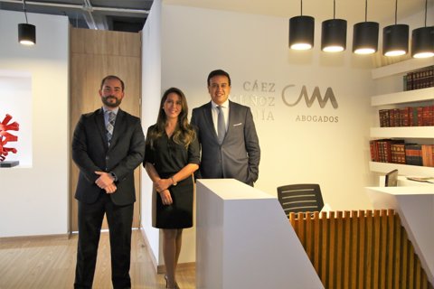 Jose-Luis-Jerez-Paula-Muñoz-Guillermo-Caez_Caez-Muñuz-Mejia_LR-1-AL