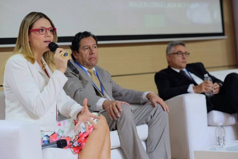 Juliana Giraldo, Directora AL