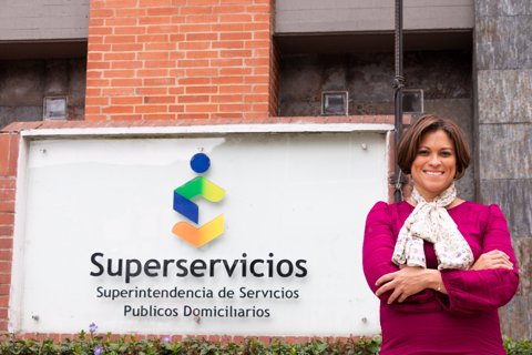 Natasha Avendano - Superintendente Superservicios_cortesía (1)