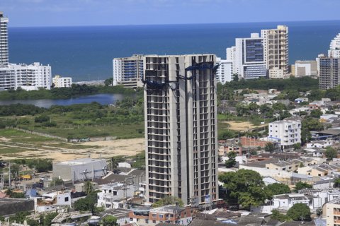 AQURELA