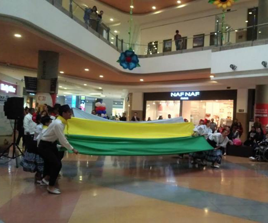 El centro comercial Plaza Imperial retomó su operación con normalidad