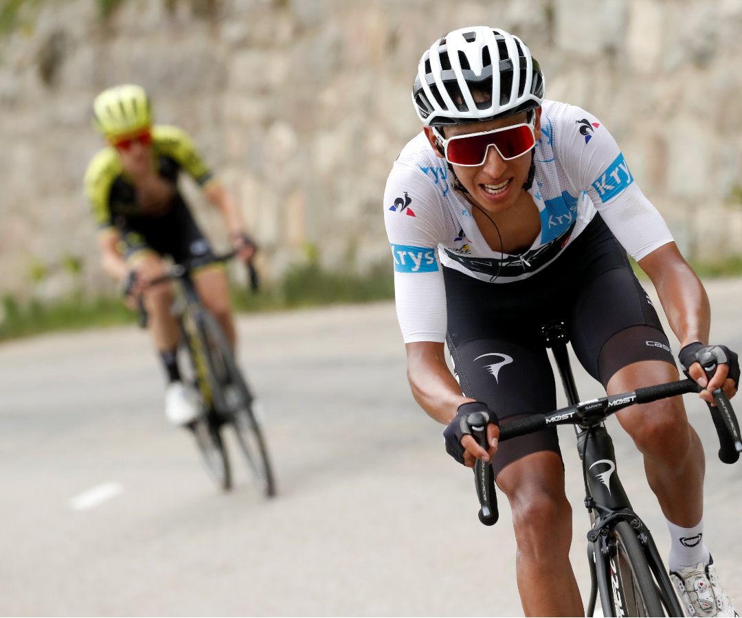 Egan Bernal gana el maillot amarillo tras ganar la etapa ...