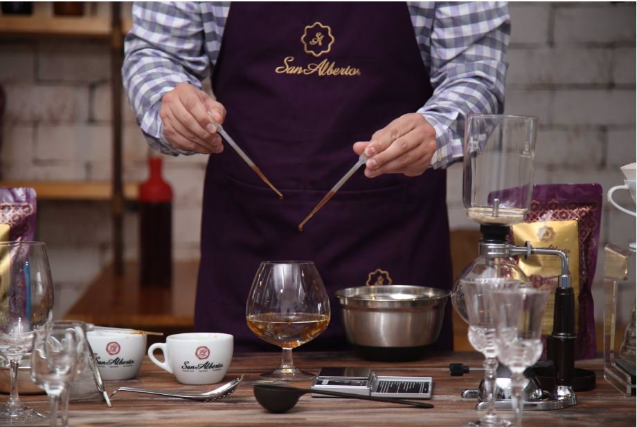 Viva una experiencia sensorial con una cata de café