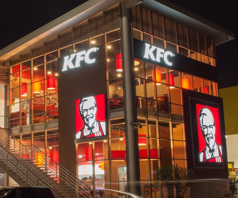 Grupo ecuatoriano concreta la compra de la matriz de KFC en Chile